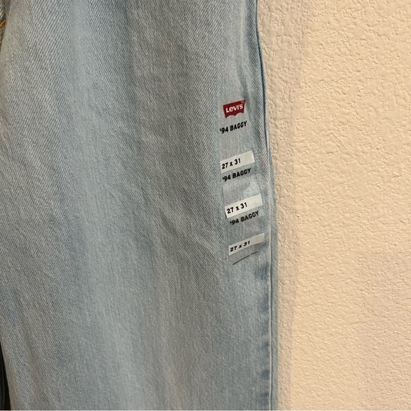 NEW Levi’s Silver Tab 90’s baggy jeans with distressing light wash size 27 - Picture 5 of 9